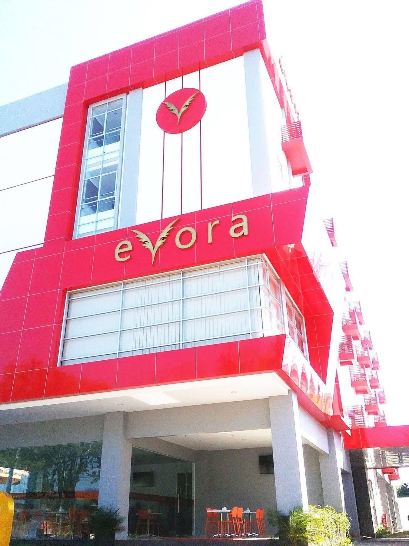 Evora Hotel Surabaya Exteriör bild